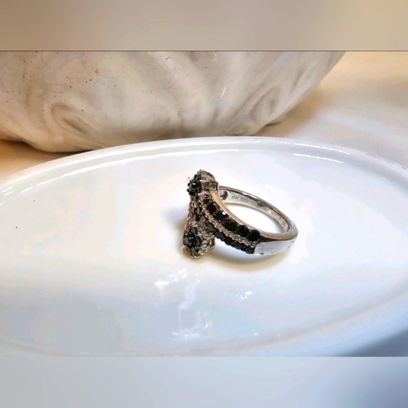 Sterling Silver Black Spinel & White CZ Bypass Ring Size 7 - Picture 3 of 4